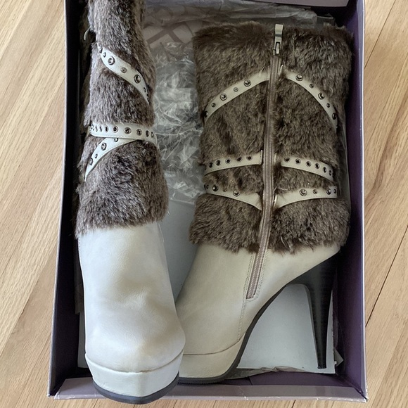 Bakers Attitude Boots with Faux Fur Sz 10 - Picture 11 of 13